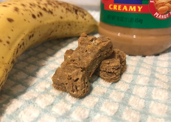 dog biscuit recipe / peanut butter dog biscuit recipe